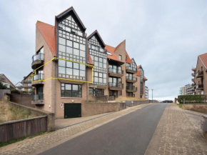 Apartment with a top location by the sea